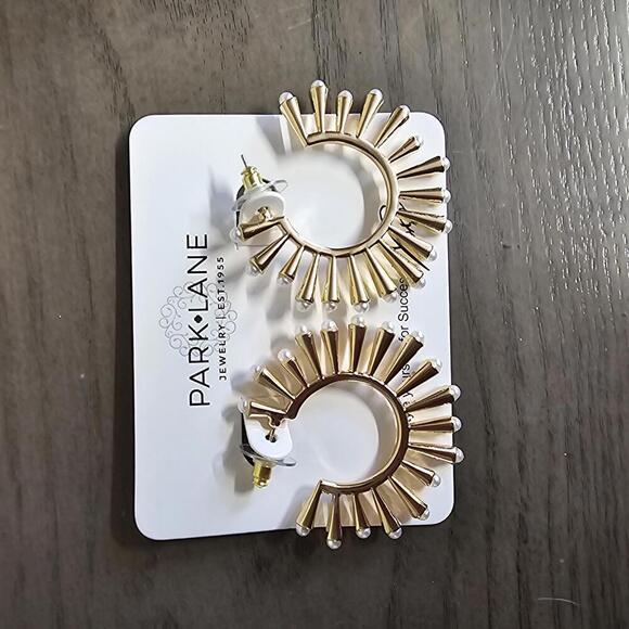 Nash Earrings Sparkle Box Exclusive - Picture 10 of 10